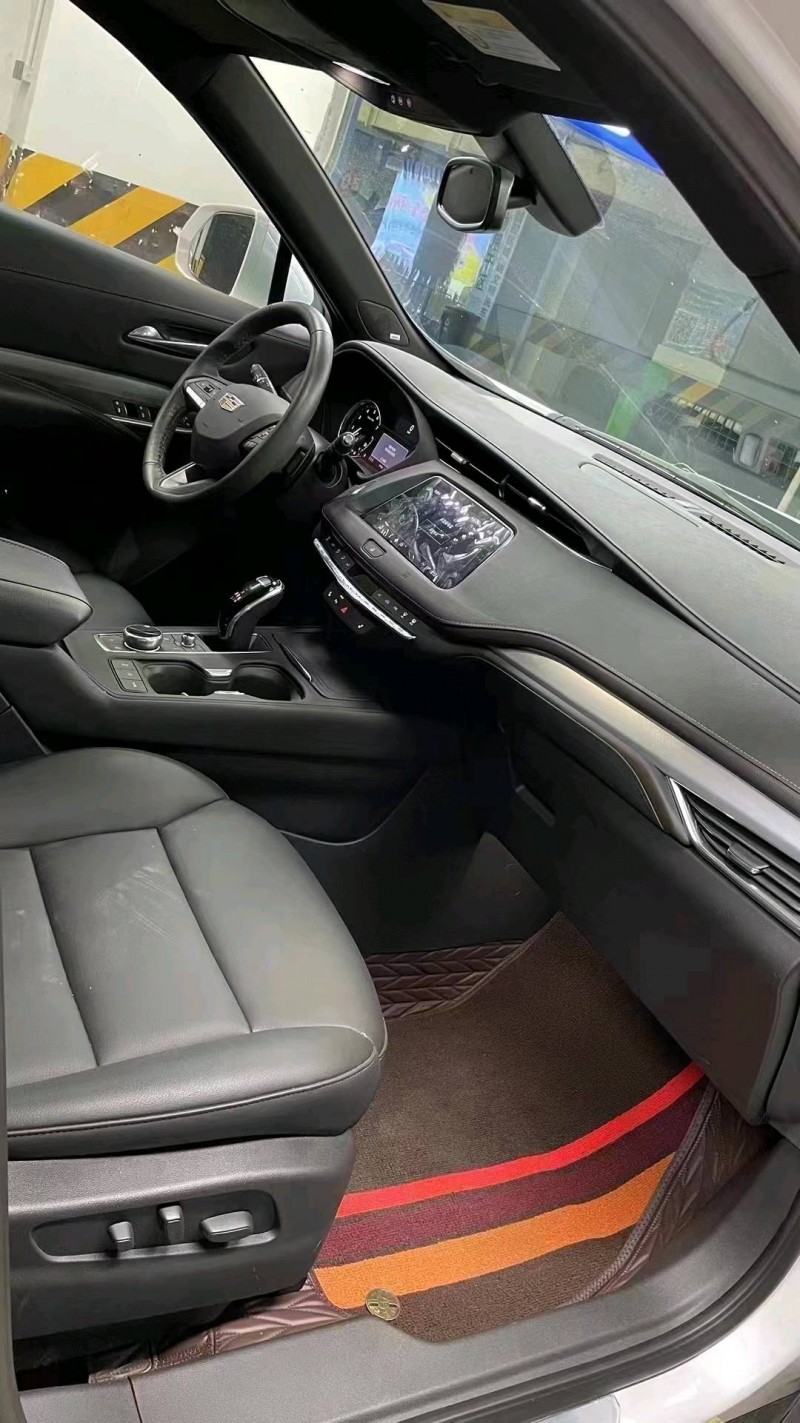 成都19年凯迪拉克ATS-L6