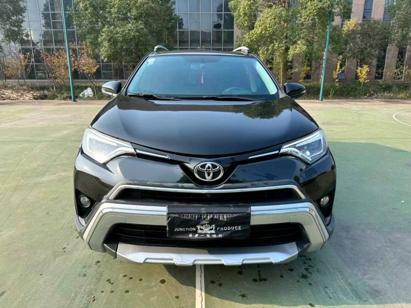 襄陽18年豐田RAV41