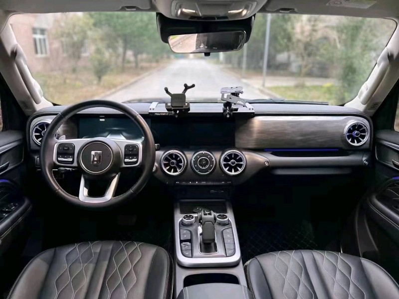 襄阳23年长城汽车坦克3004