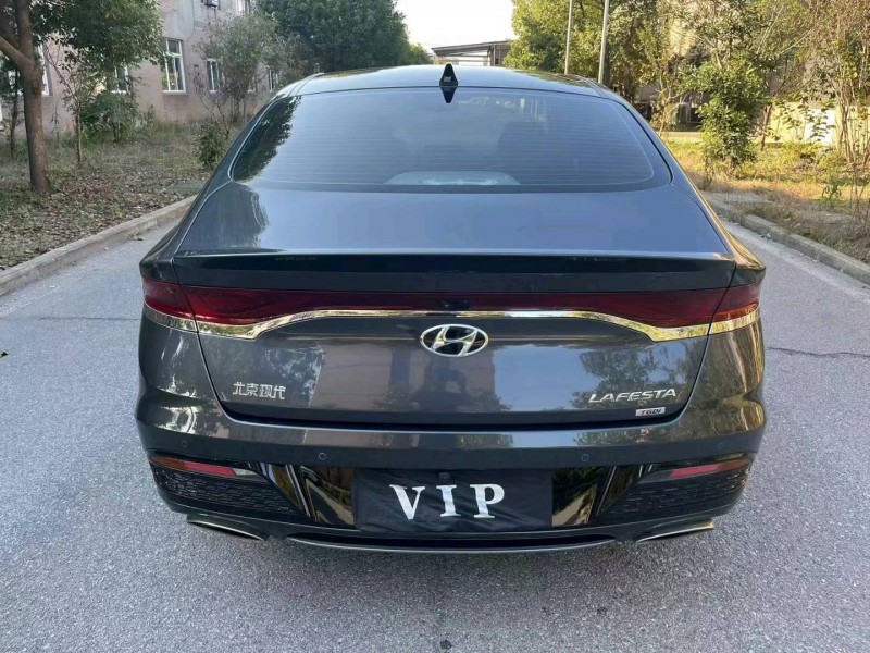 襄阳20年现代菲斯塔8