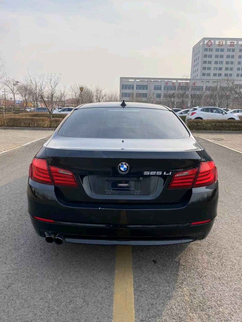 潍坊13年宝马5系9