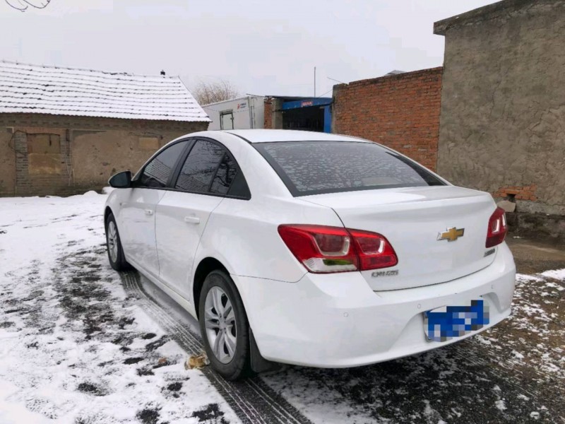 青岛15年雪佛兰科鲁兹8