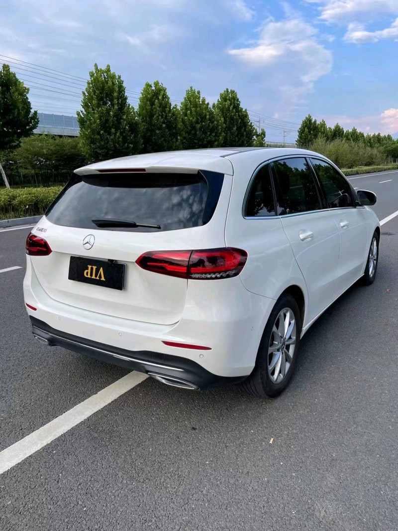 徐州21年奔驰B8