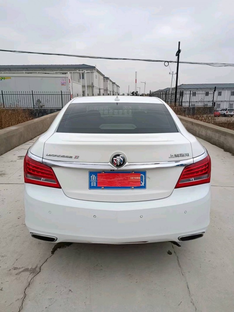 青岛14年别克君越9