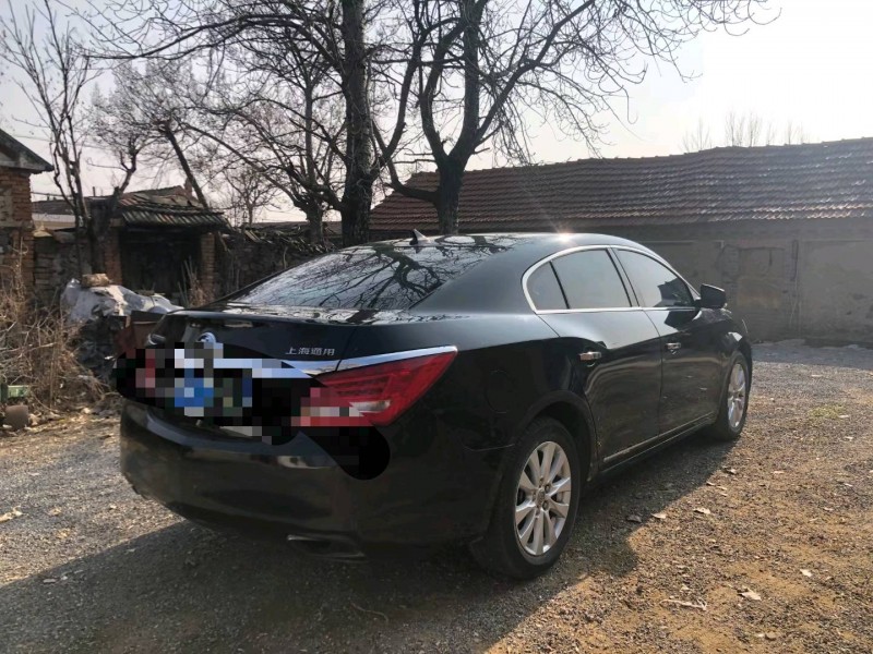 青岛15年别克君越7