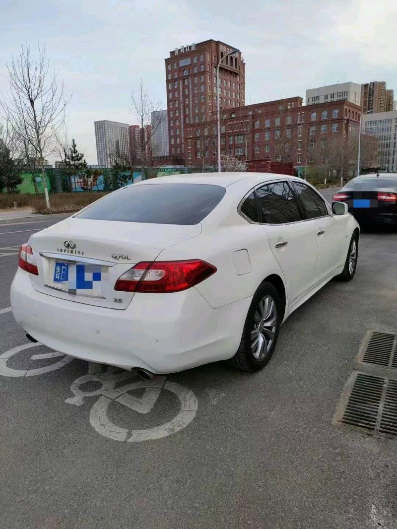 棗莊14年英菲尼迪Q708