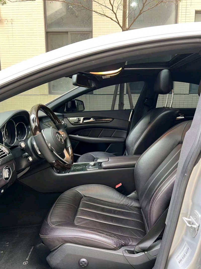 佛山12年奔驰CLS5