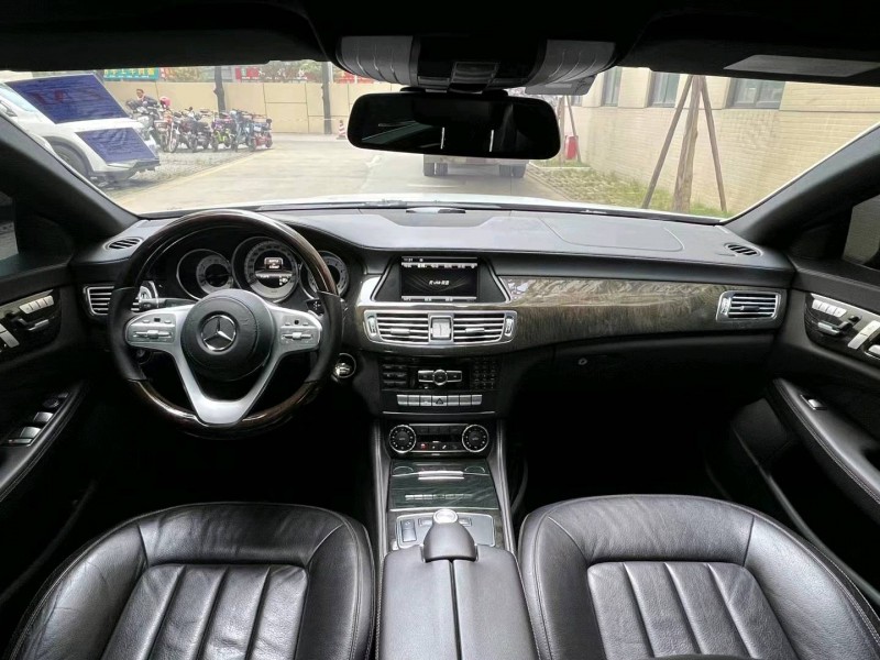 佛山12年奔驰CLS7