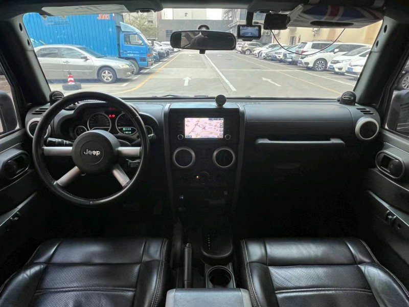 佛山10年Jeep牧马人8