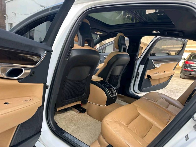 徐州18年沃尔沃S908