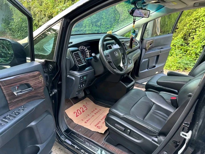 徐州17年本田艾力绅4