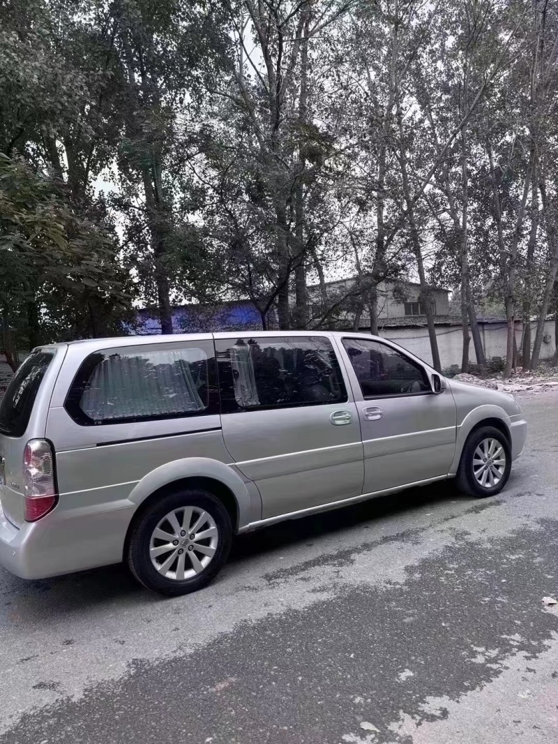 菏泽13年别克GL88