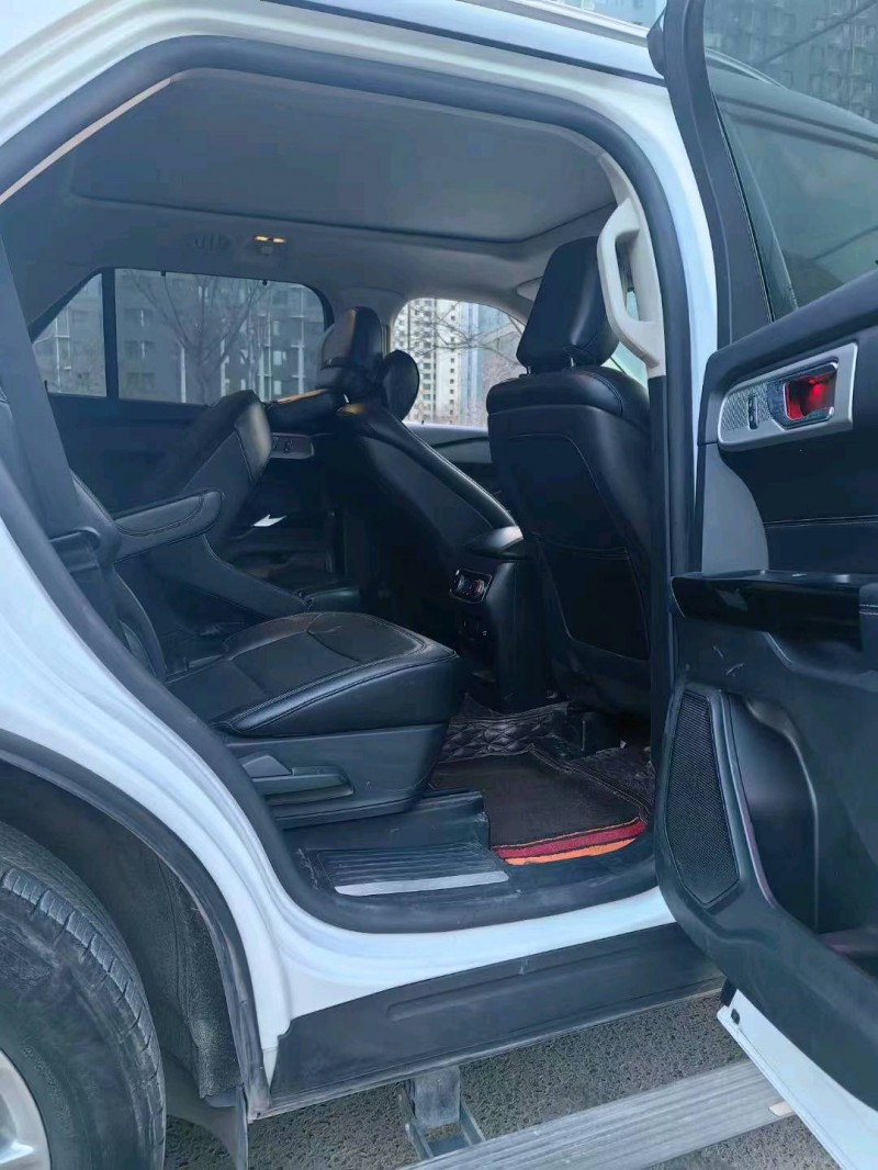 石家庄20年福特探险者5