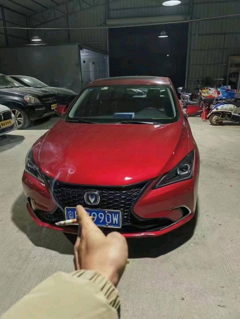 珠海20年长安汽车逸动1