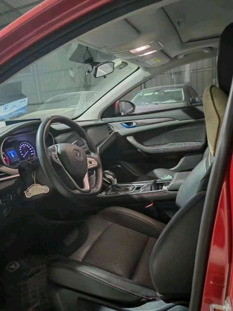 珠海20年长安汽车逸动3