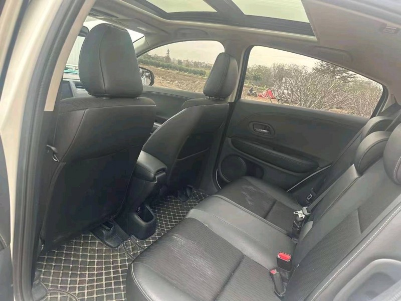 珠海22年本田缤智3