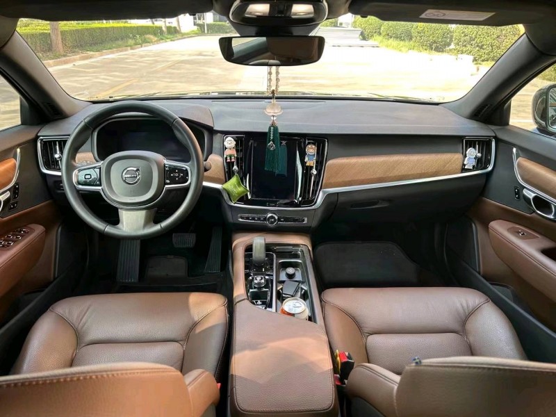 济宁22年沃尔沃S908