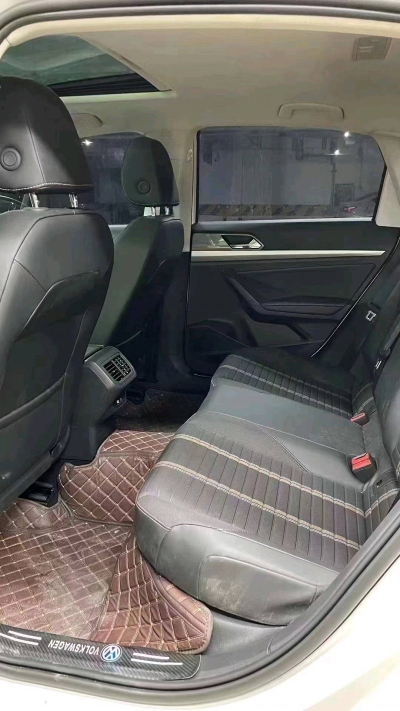 成都22年大众朗逸7