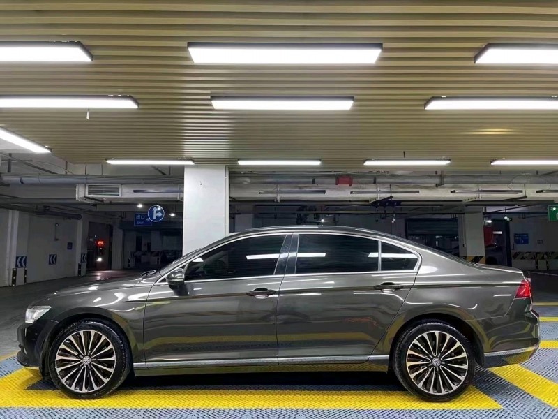 成都17年大众迈腾3