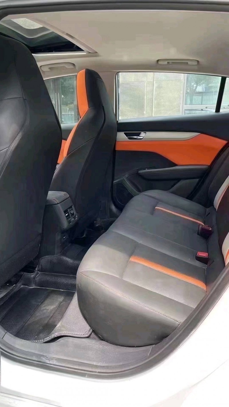 成都22年东风奕炫7