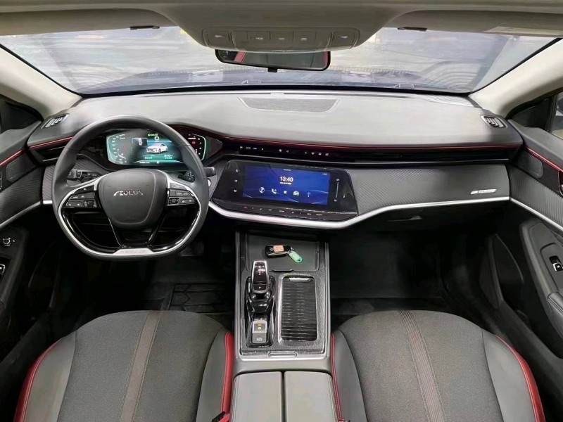 成都22年东风奕炫8