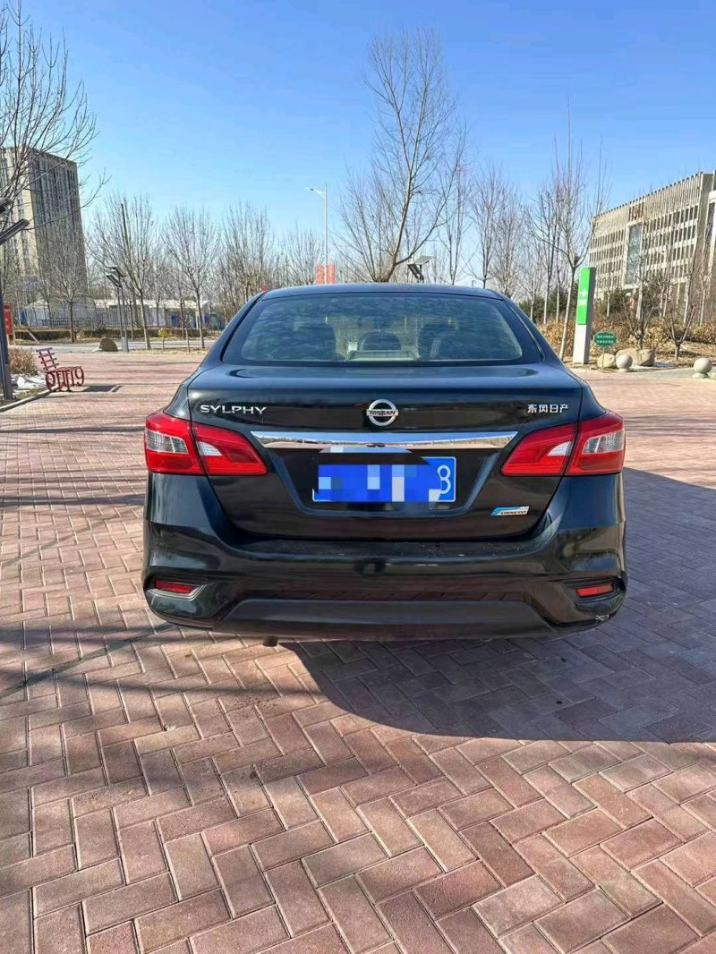 邯郸16年日产轩逸5