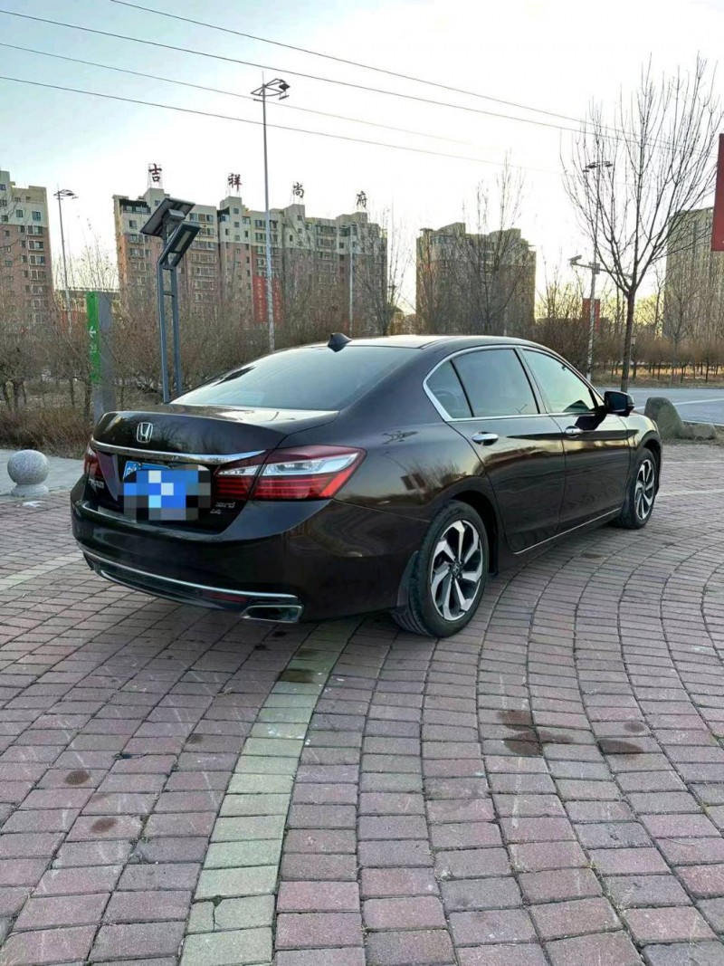 邯郸16年本田雅阁4