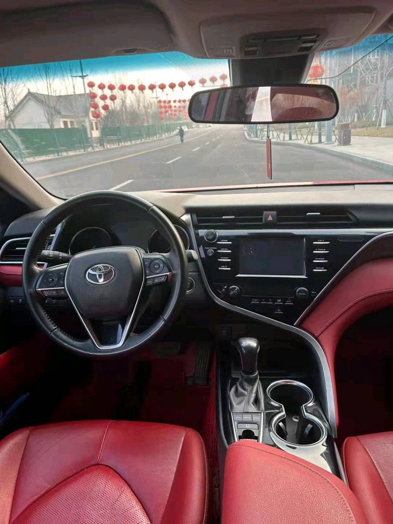 济宁19年丰田凯美瑞7