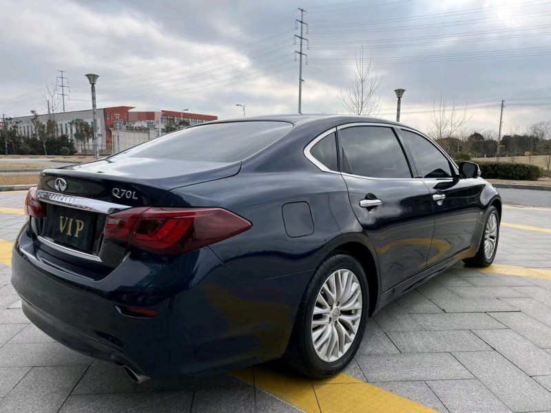 鹽城19年英菲尼迪Q709