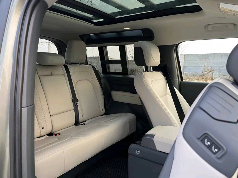 徐州23年路虎卫士4