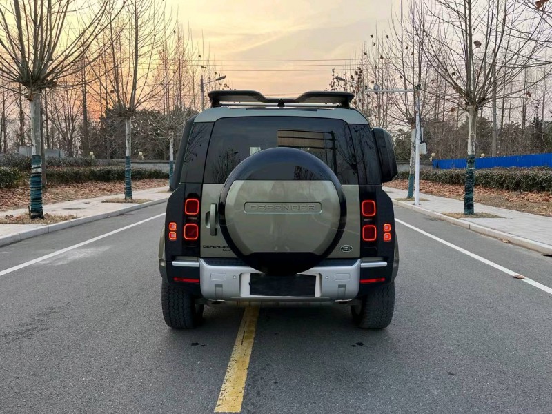 徐州23年路虎卫士9