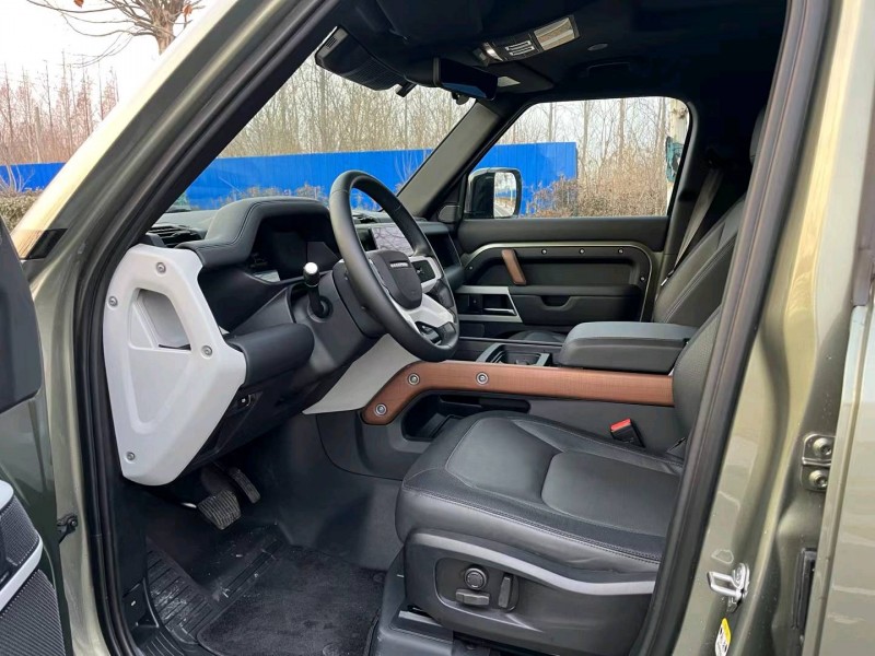 徐州23年路虎卫士6