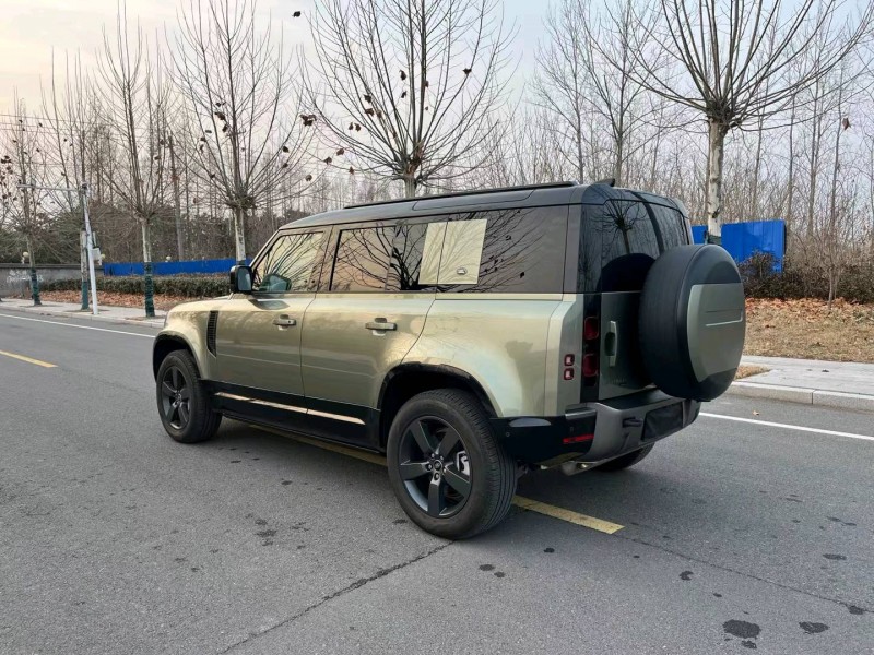 徐州23年路虎卫士7