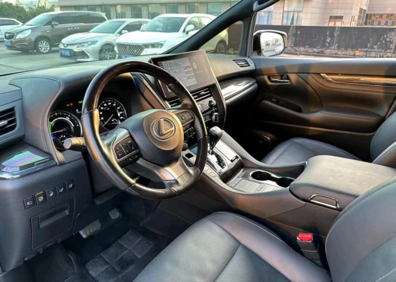佛山20年雷克萨斯LM300H3