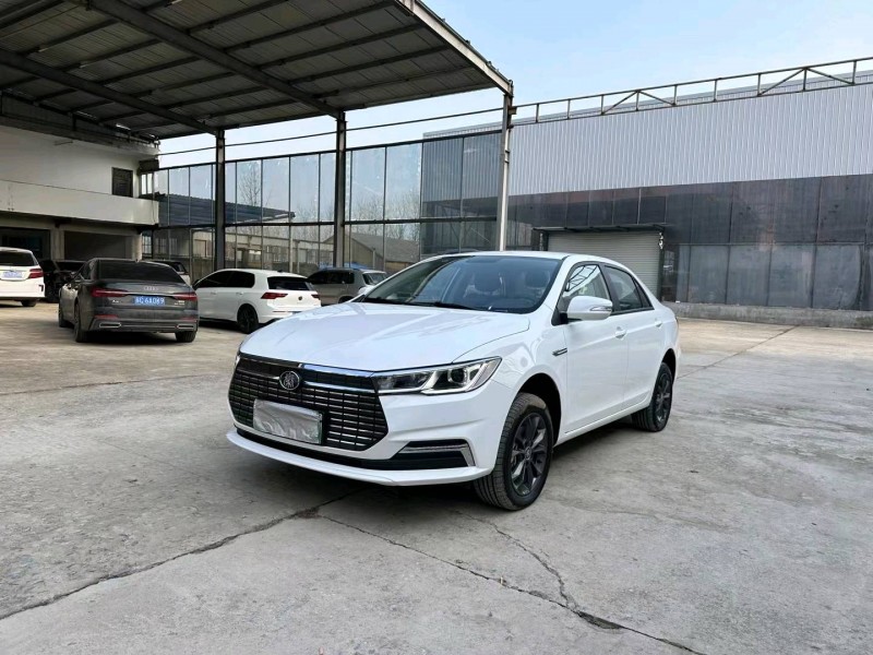 徐州23年比亚迪秦2