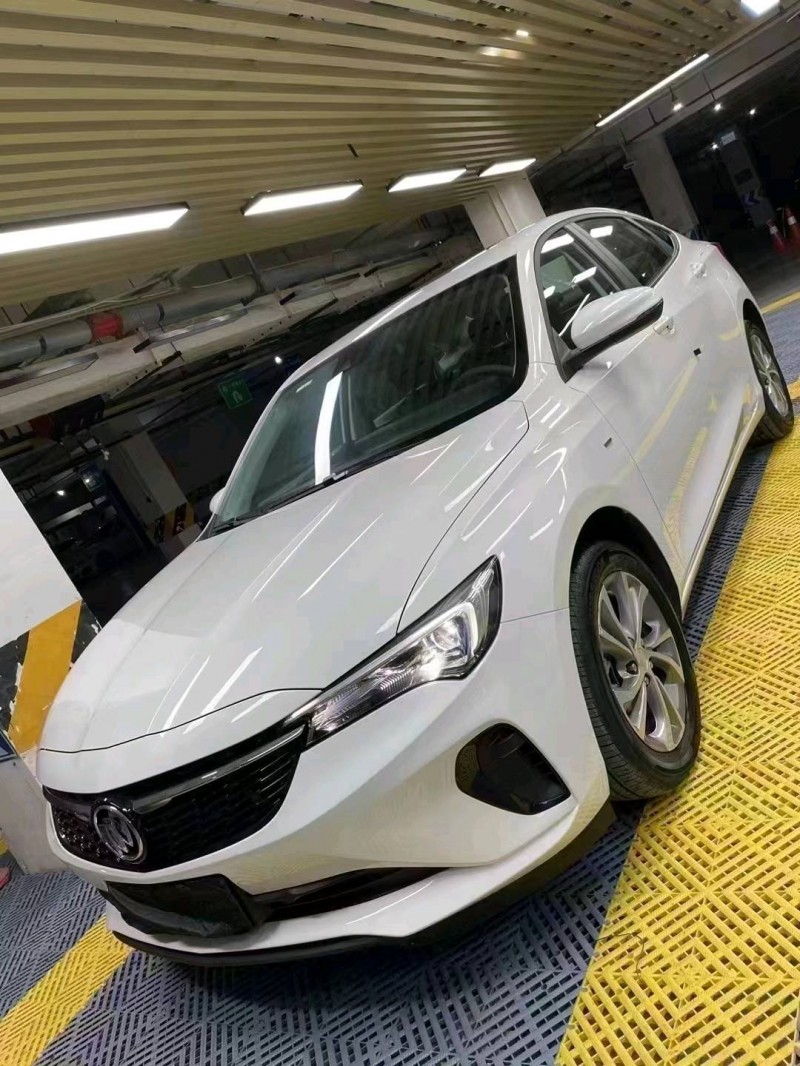 成都23年别克威朗2