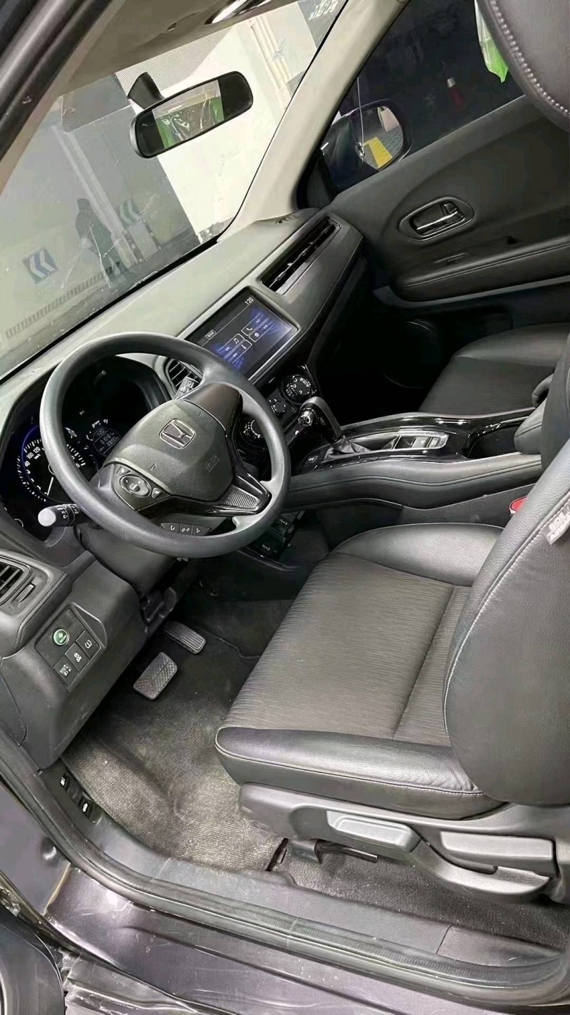 成都21年本田缤智5