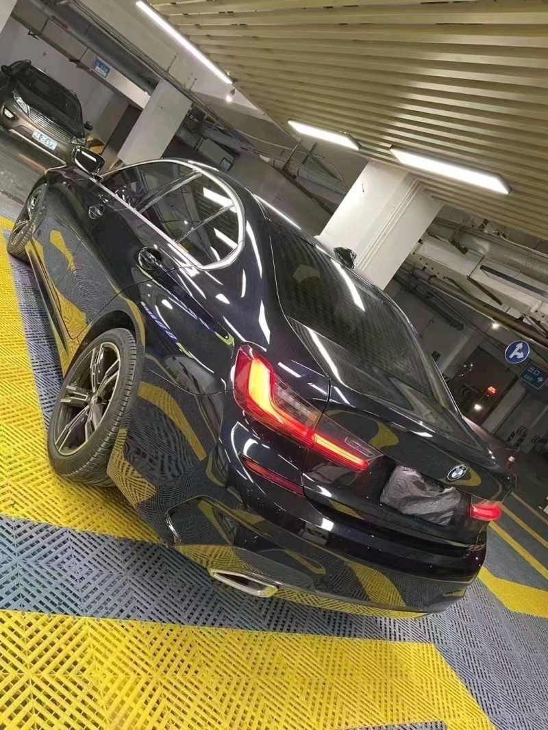 成都22年宝马3系6