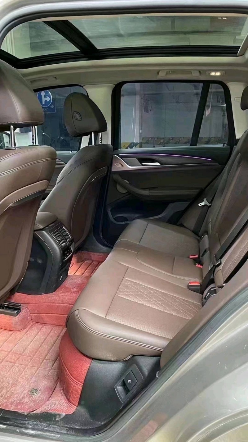 成都22年宝马X37