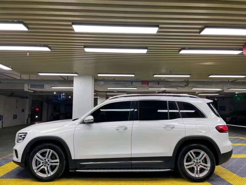 成都22年奔驰GLB3