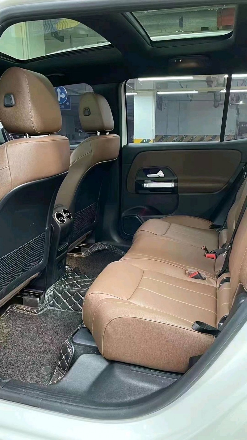 成都22年奔驰GLB7