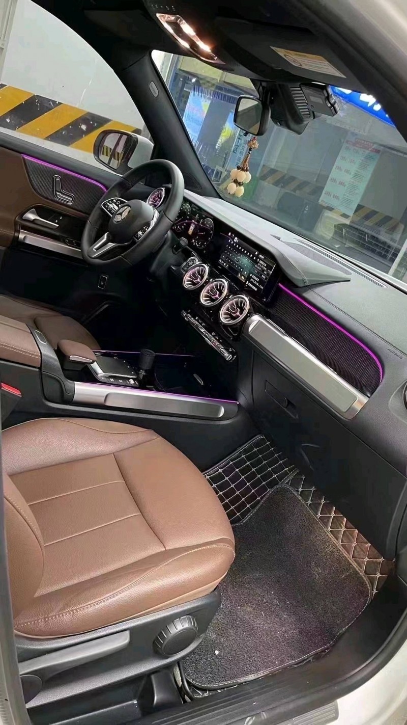 成都22年奔驰GLB8