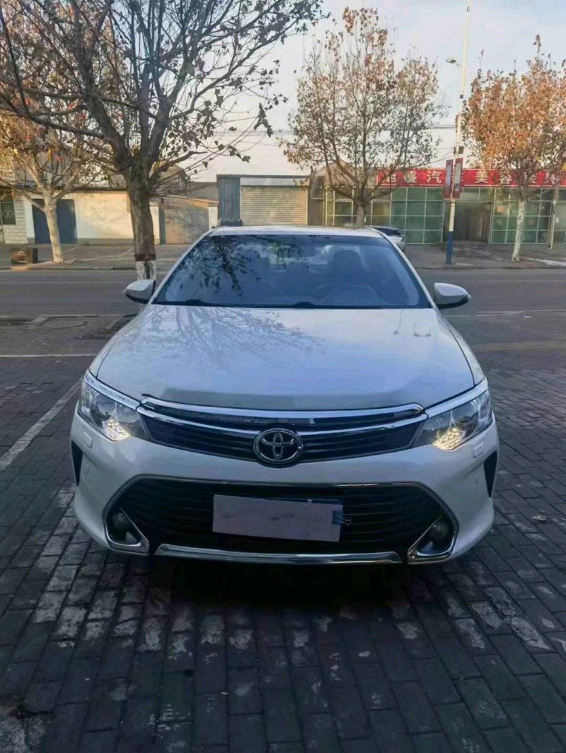 邯郸16年丰田凯美瑞1