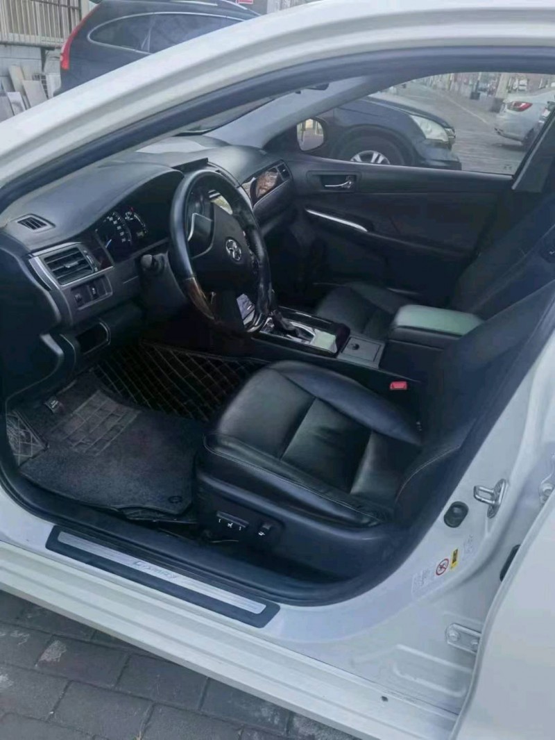 邯郸16年丰田凯美瑞8