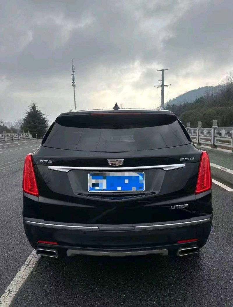 枣庄17年凯迪拉克XT55