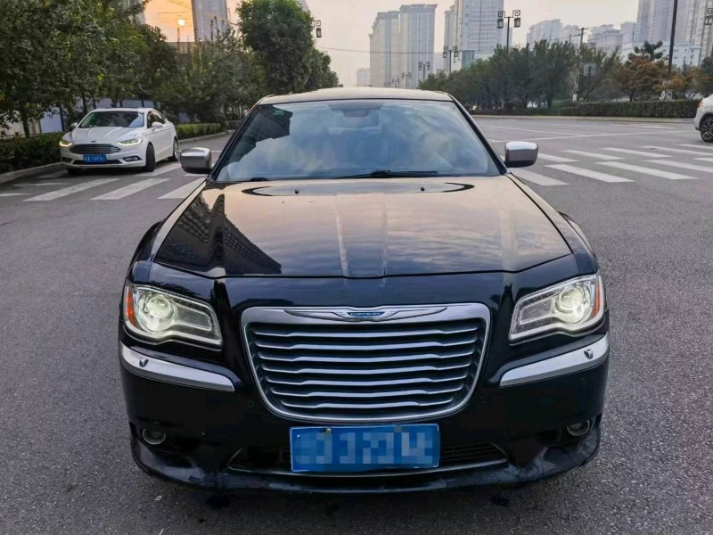汕头13年克莱斯勒300C1