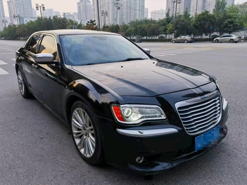 汕头13年克莱斯勒300C2
