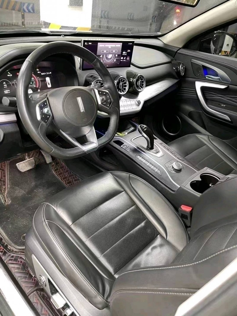 成都20年长城汽车WEY VV75