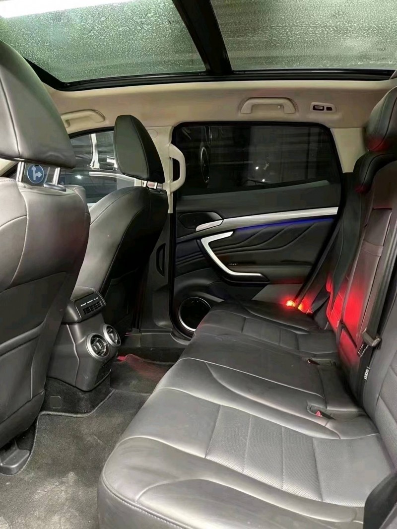 成都17年长城汽车WEY VV77