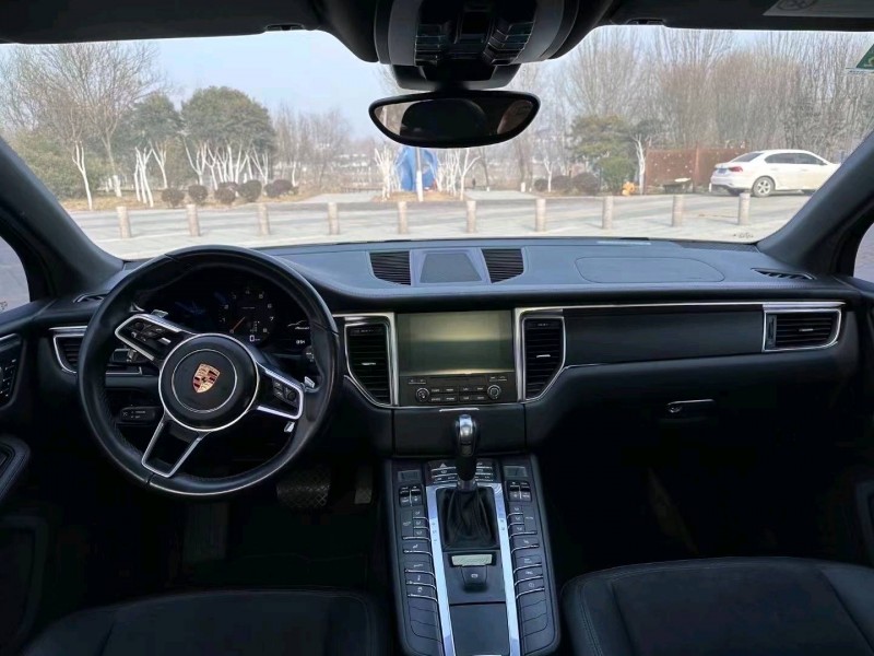 枣庄18年保时捷Macan5